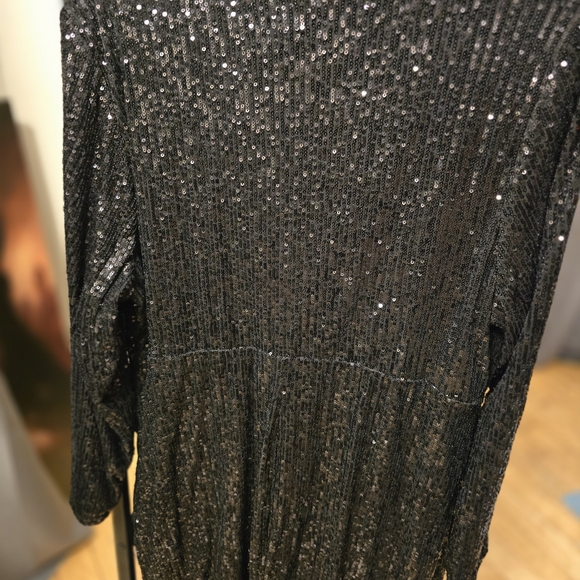 torrid Black Sequin Wrap-Style Long Sleeve Dress - Picture 6 of 9